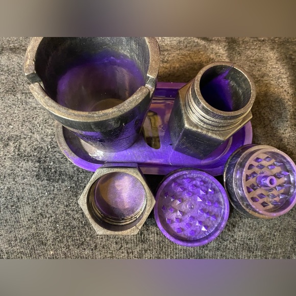 Resin Set - Picture 2 of 3